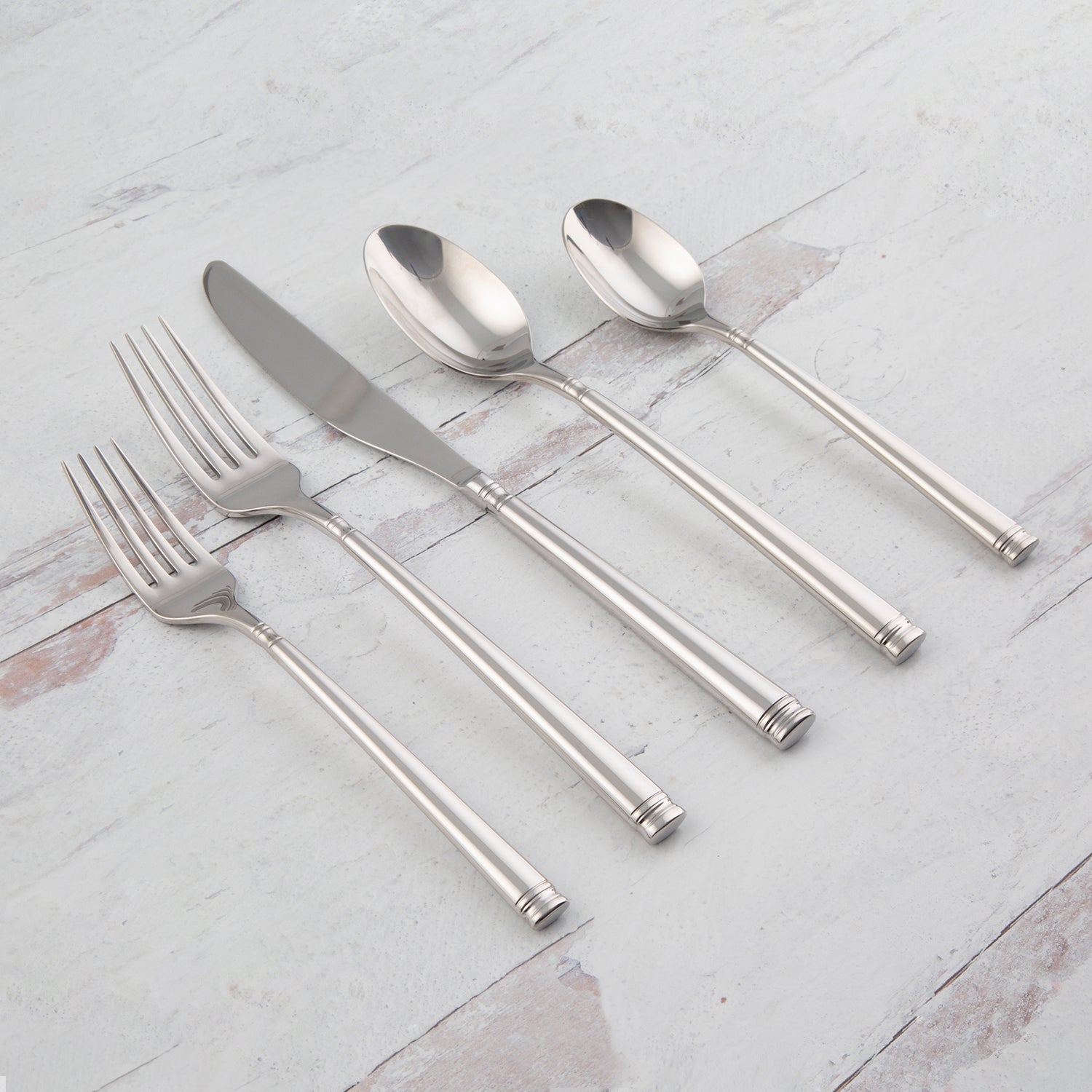 Emmy Mirror 20-Piece Flatware Set