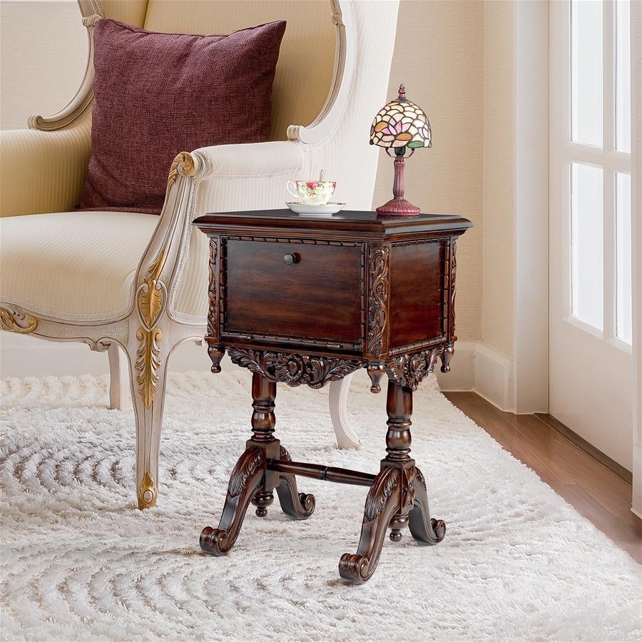 Design Toscano Lady Rebecca Victorian Bedside Table