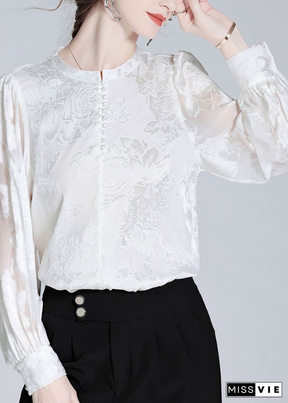 Fashion White O-Neck Button Jacquard Slik Shirt Spring