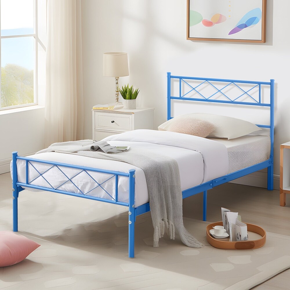 VECELO Contemporary Metal Platform Bed Frame  Student apartment Beds