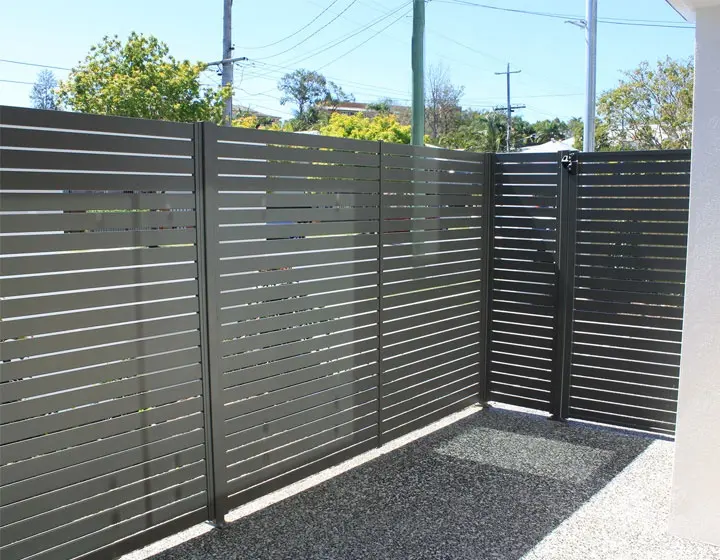 Easy to install modern minimalist outdoor slatted fence aluminum panel fence