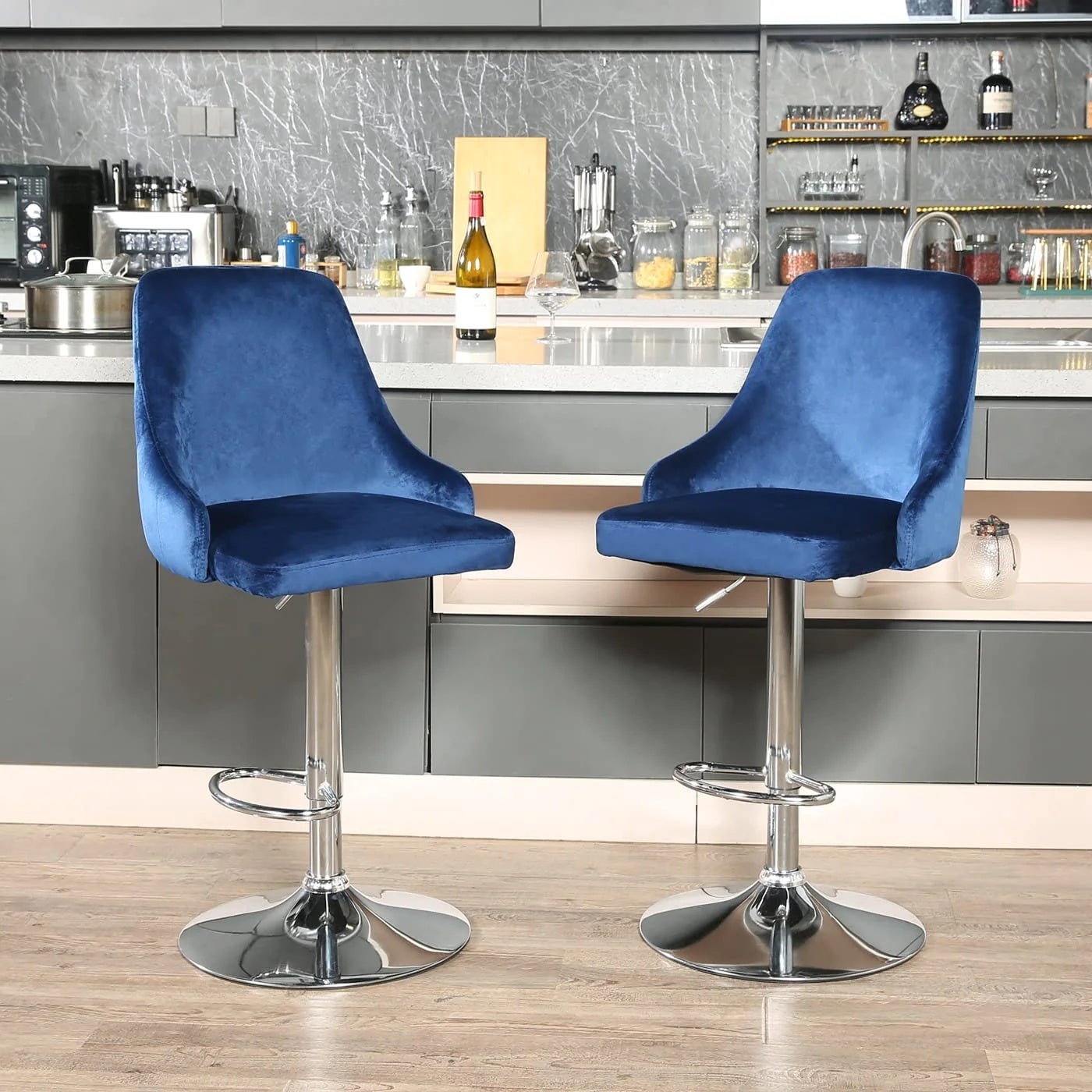 Mid Century Bar Stools Set of 2 Swivel Velvet Bar Chair with Backrest and Footrest， Modern Pub Kitchen Counter Height Barstools