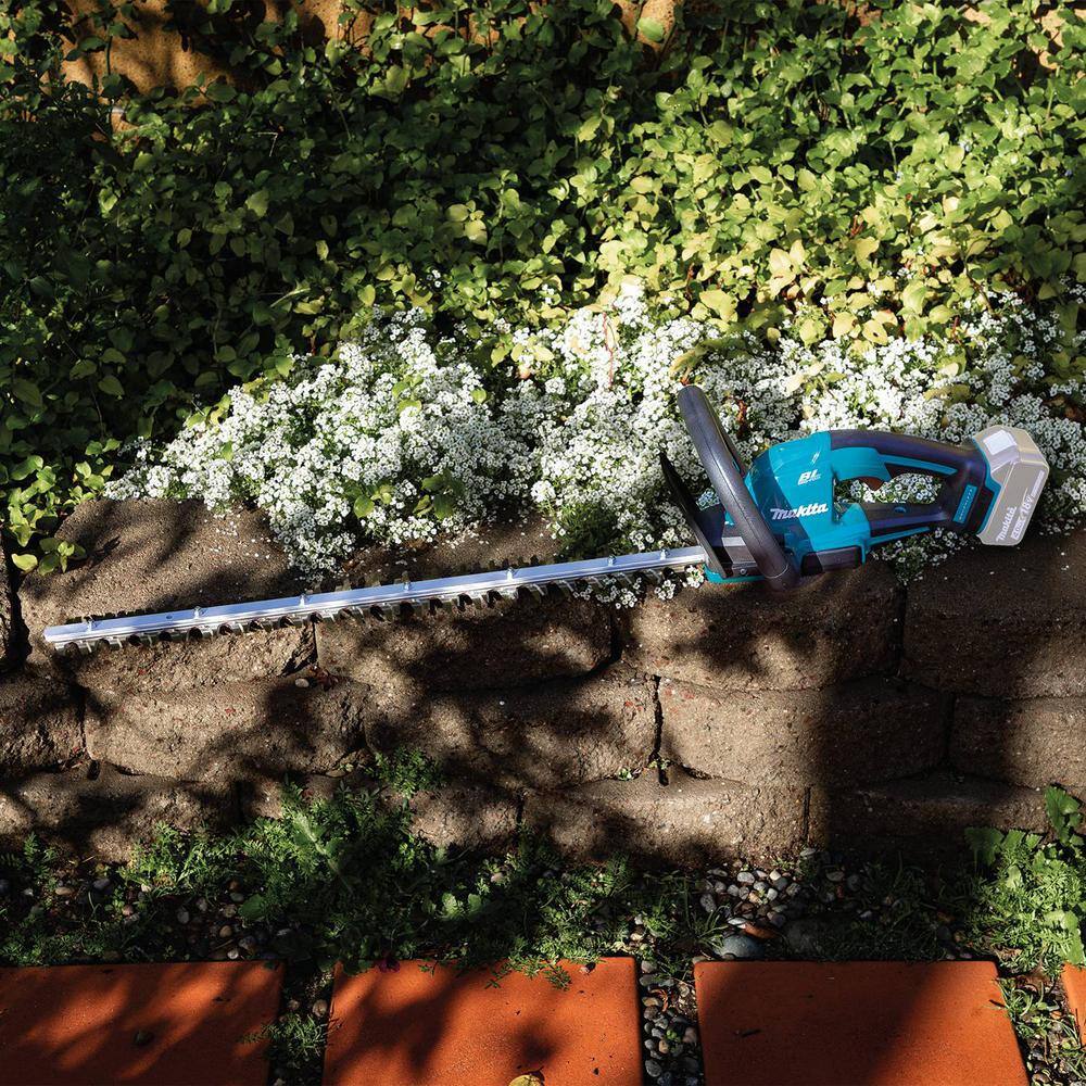 Makita 18V LXT Lithium-Ion Brushless Cordless 24 in. Hedge Trimmer (Tool Only) XHU09Z