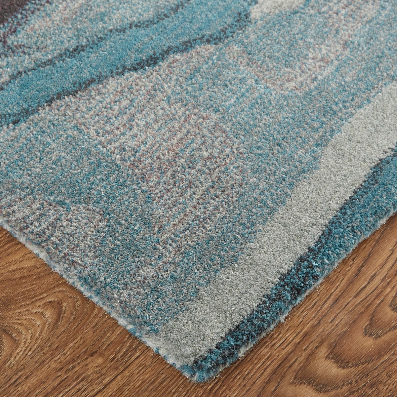 Nakita Hand-Tufted Watercolor Crystal Teal/Red/Tan Rug