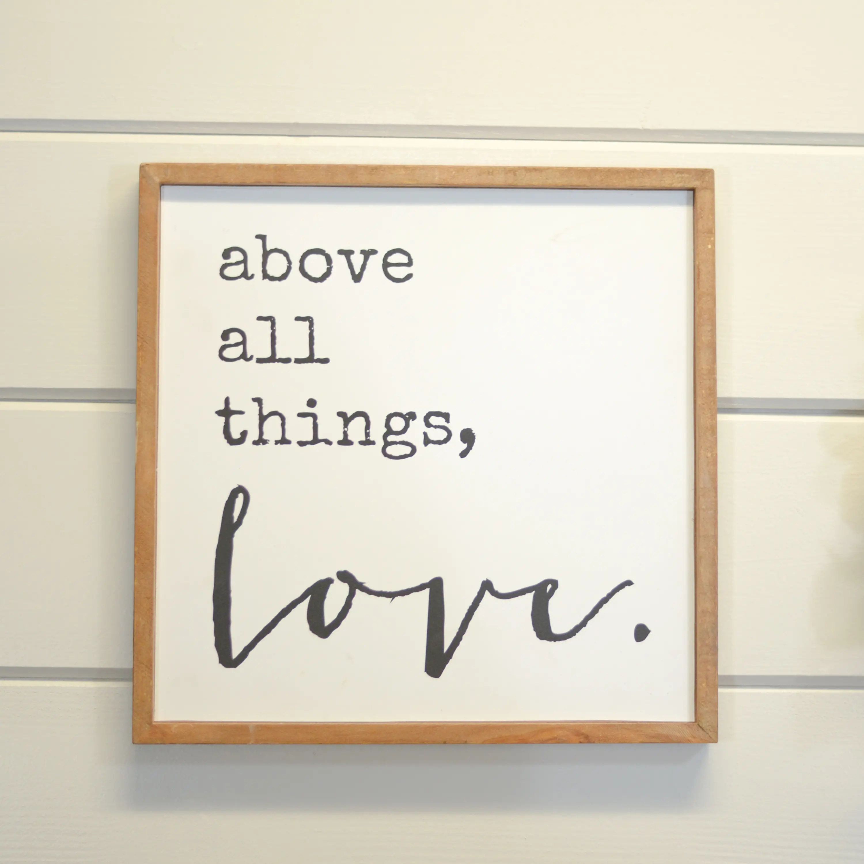 Wooden Above All Things， Love Wall Sign