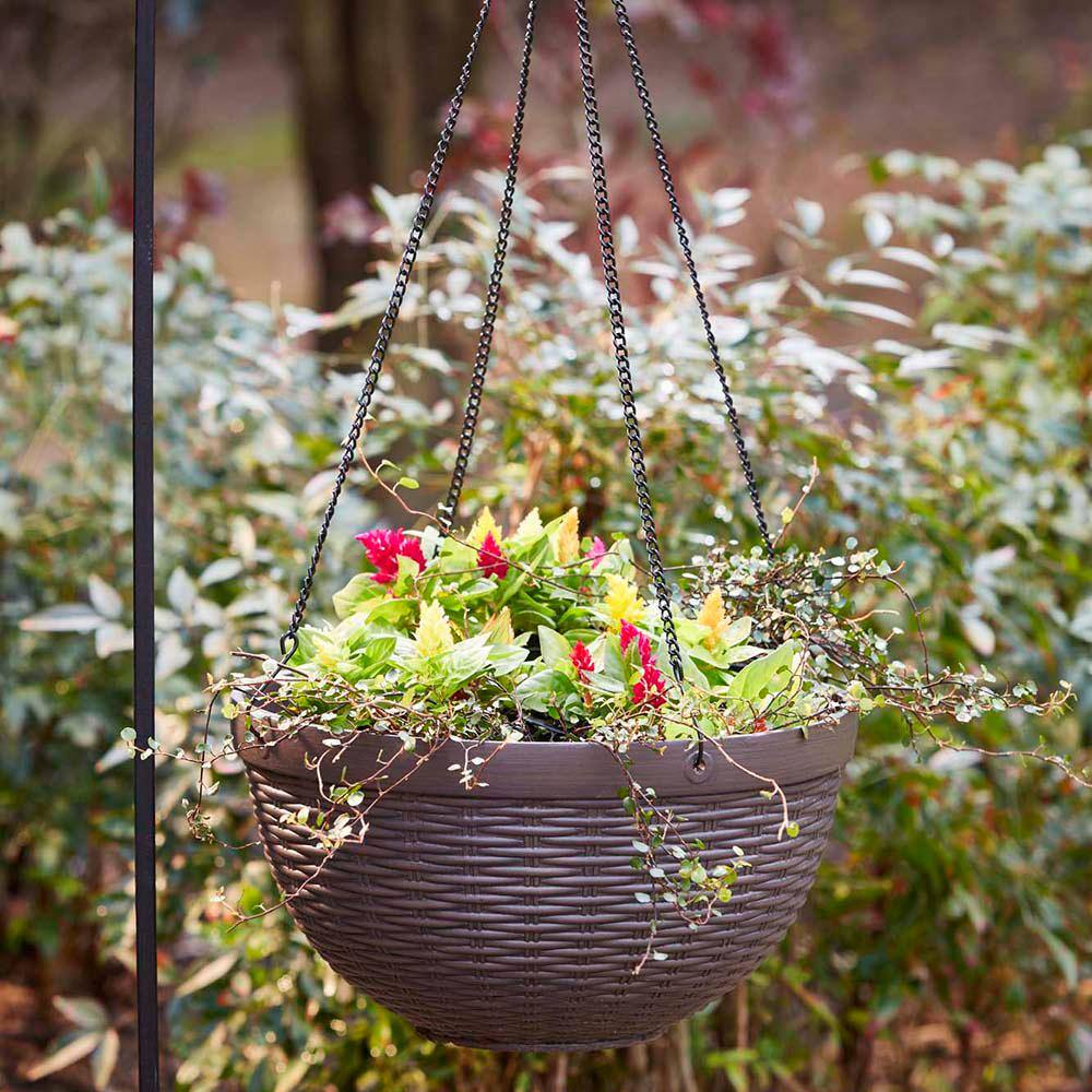 Southern Patio Jamaica Wicker Medium 12.5 in. 9 Qt. Dark Coffee High-Density Resin Hanging Basket Outdoor Planter HDR-054788