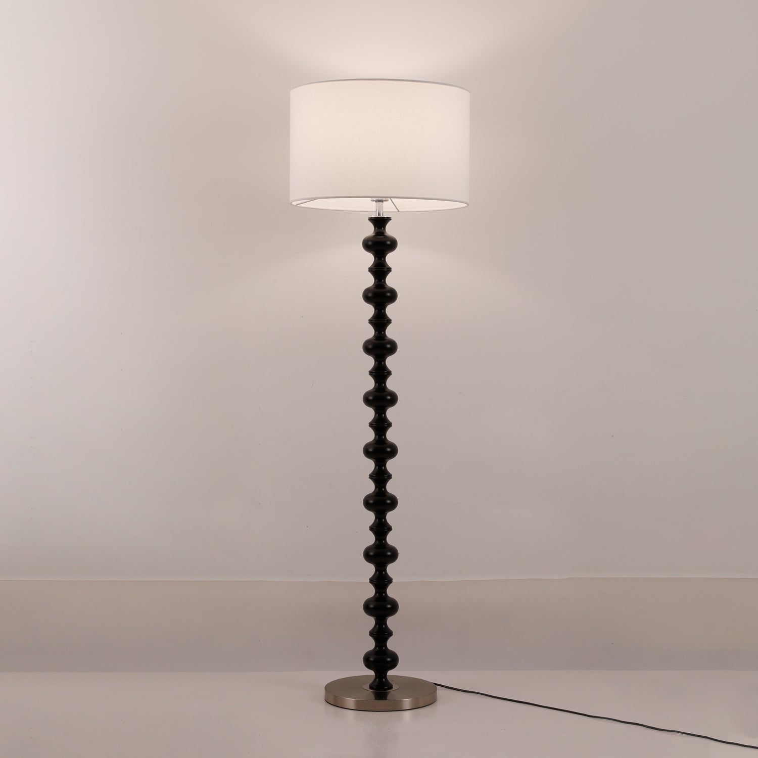 Vera Floor Lamp