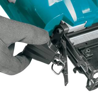 Makita 18V LXT Lithium-Ion 16-Gauge Cordless 2-12 in. Straight Finish Nailer (Tool Only) XNB02Z