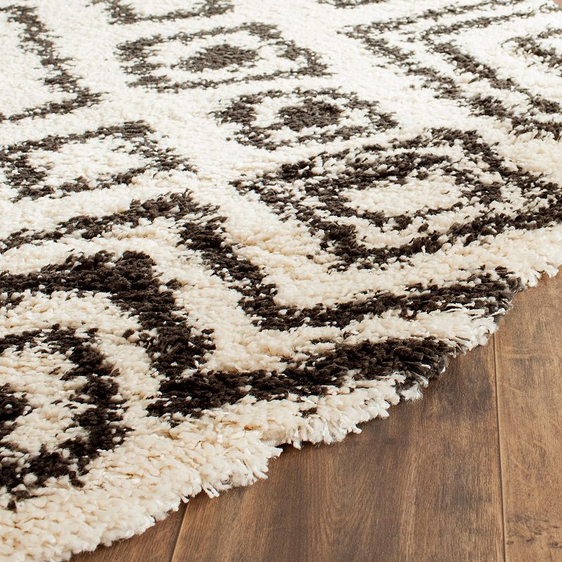 Safavieh Belize Tribal Chevron Shag Rug