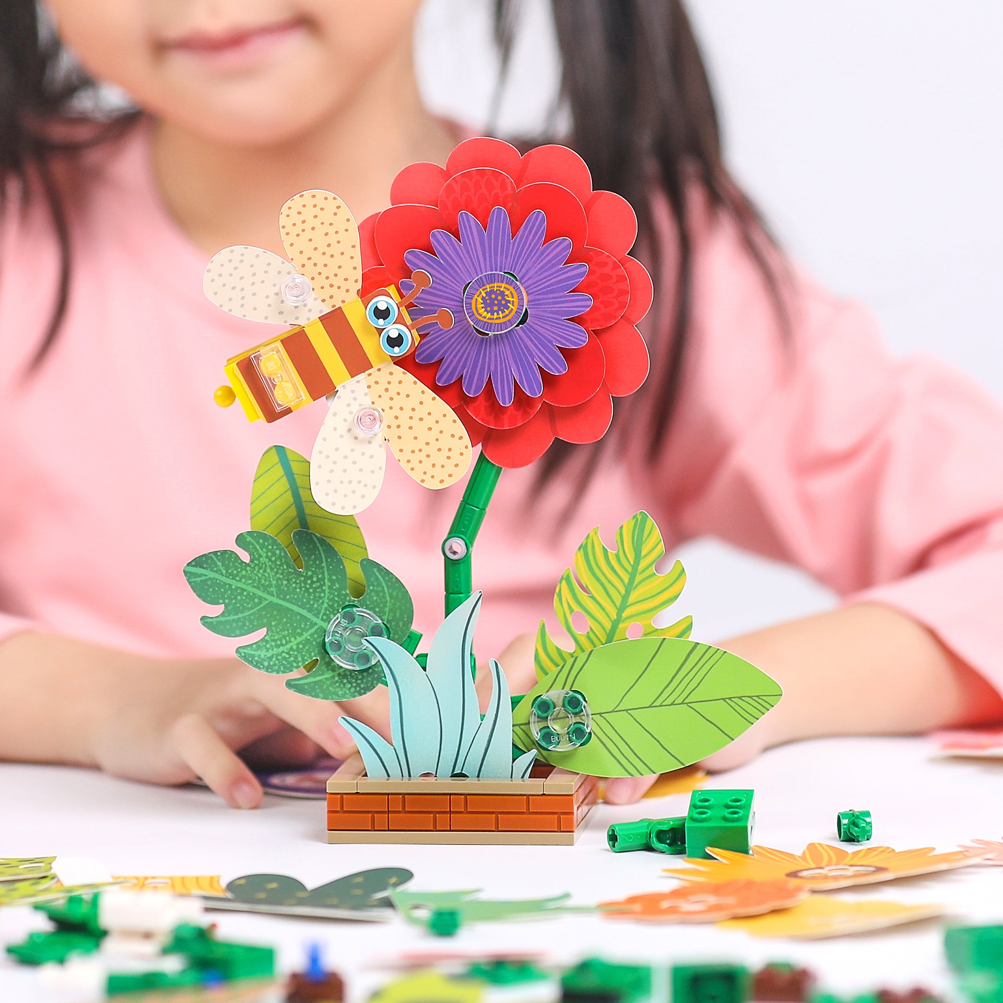 CaDA®Building Block Flower Series Flower Garden Children's Building Sets Model Toy C71022W (230Pieces)