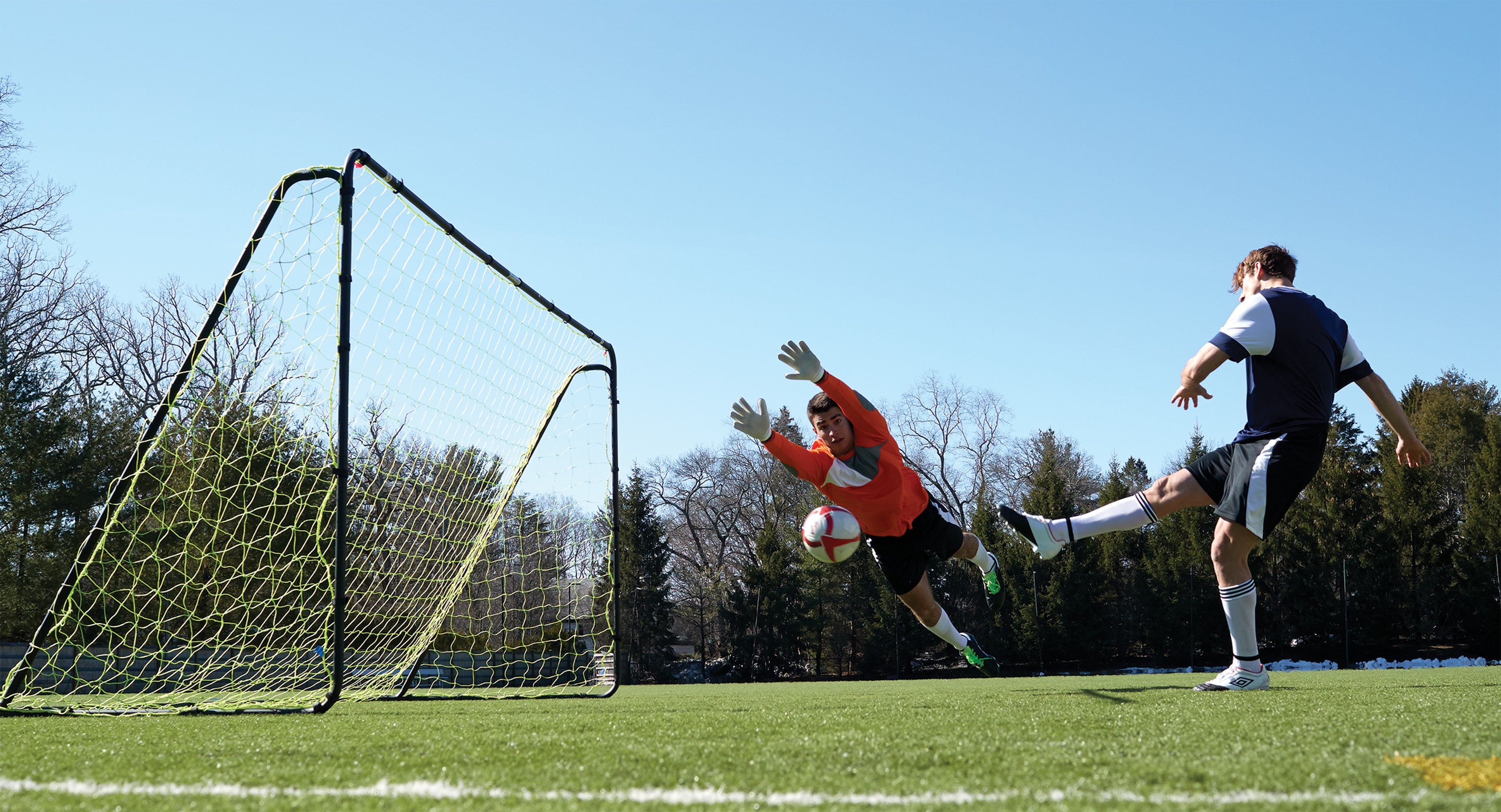 Franklin Sports Competition Steel Backyard Soccer Goal， 12 Ft. x 6 Ft. Soccer Net， Black