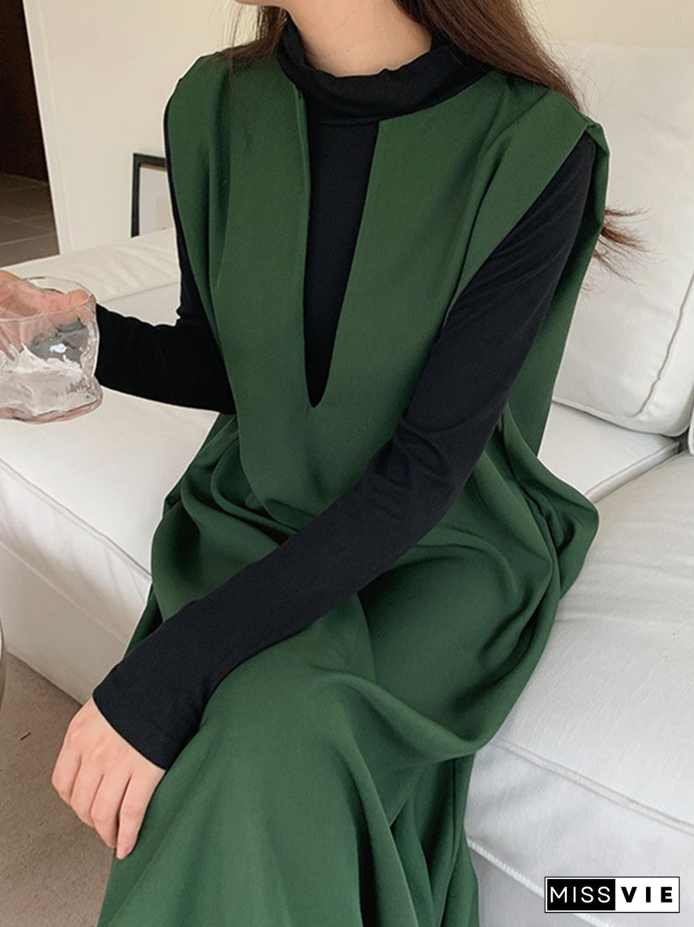 Casual Sleeveless Loose Solid Color V-Neck Midi Dresses