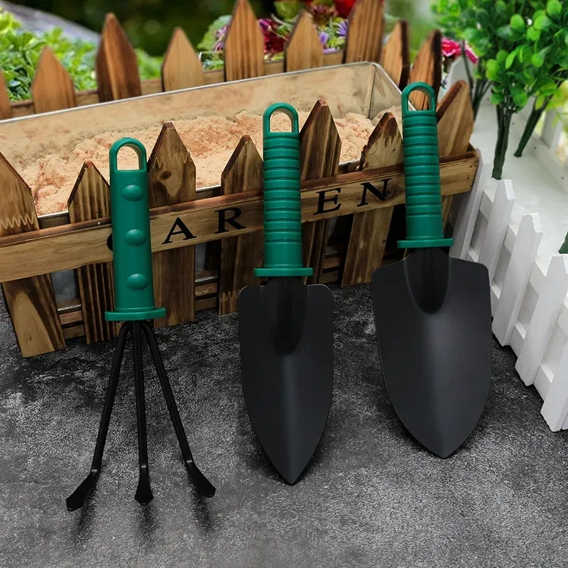 Hot sale Carbon Steel Head Plastic Handle Garden Rake Small Garden Hand Tool With Ergonomics Handle