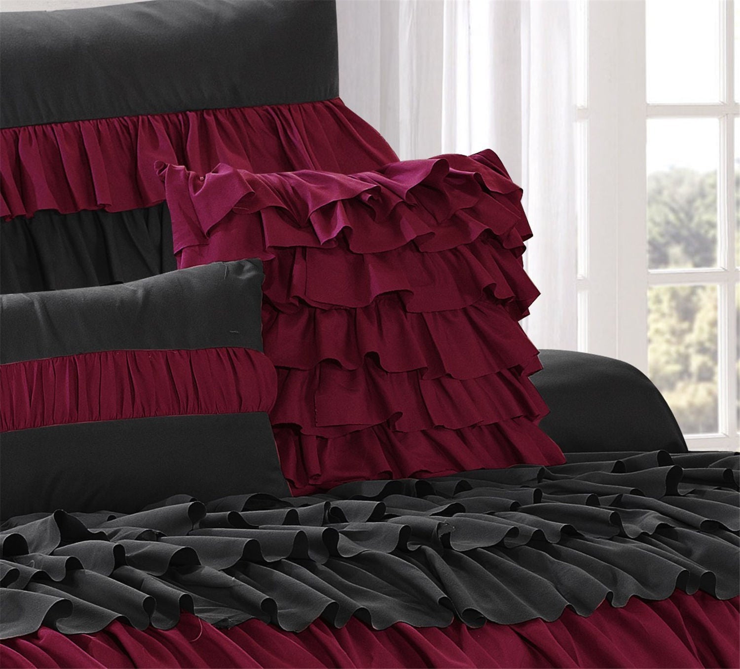 7 Piece Hypoallergenic Microfiber Several Ruffles Bed In A Bag Comforter Set-Brise