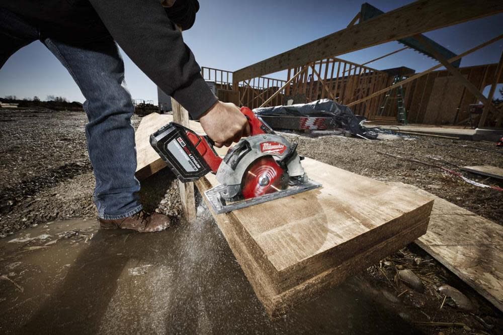 Milwaukee M18 FUEL 7-1/4 in. Circular Saw 2732-20 from Milwaukee