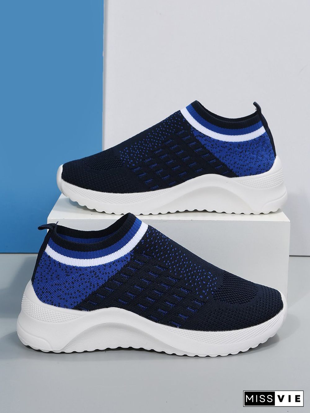 Women Striped Sports All Season Split Joint Breathable Mesh Fabric Fabric Fly Woven Shoes EVA Sneakers