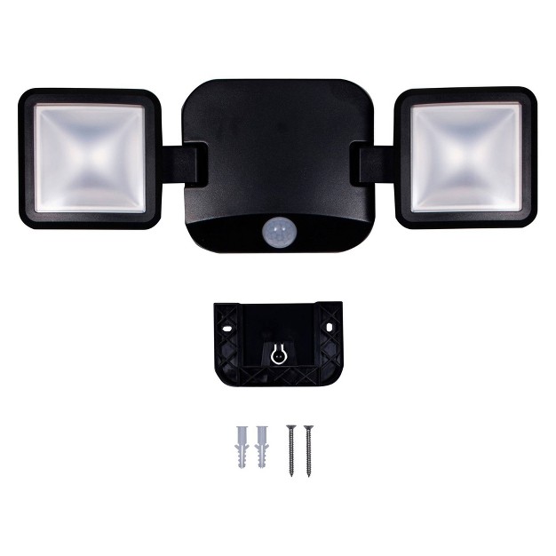 Energizer 600 Lumens Outdoor Led Motion Sensing Dual Head Security Outdoor Wall Light Black