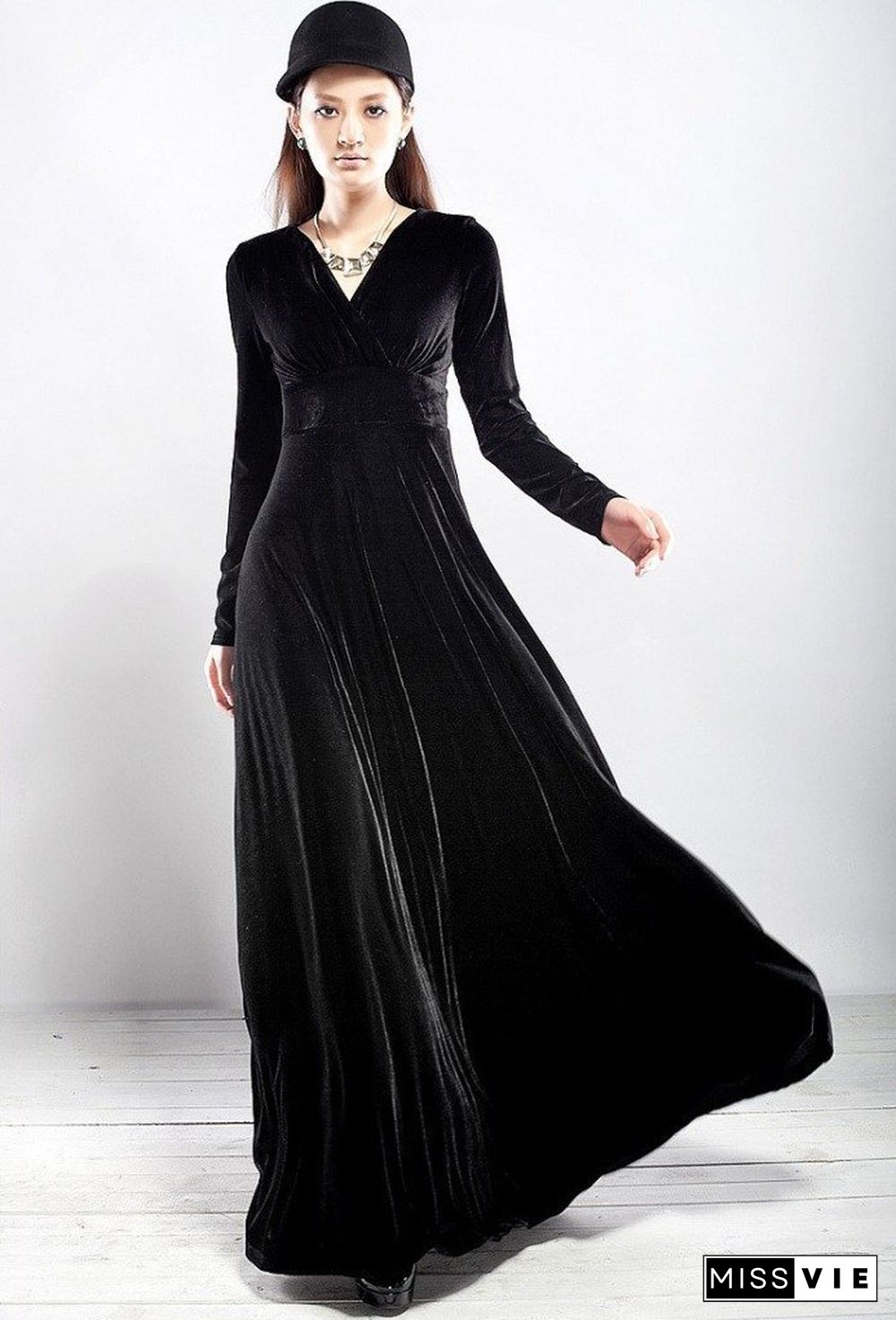 V Neck Velvet Long Sleeve Party Dress