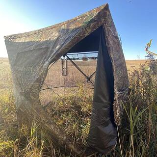 3 Person Hunting Ground See-Through Mesh Blind Realtree Edge R180-ST-RTE