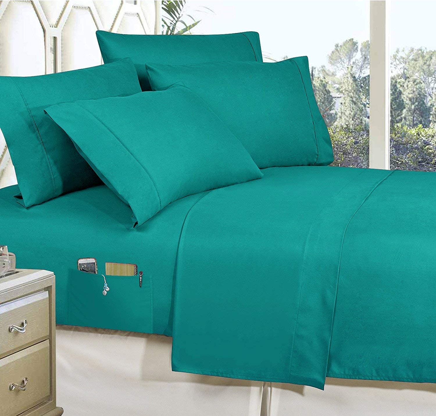 Bed-in-a-Bag Comforter 8 pcs Complete  Set Silky Soft Double Sided Pockets