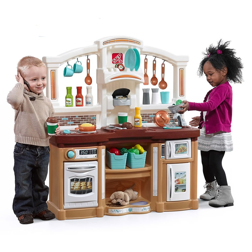 Step2 Fun With Friends Kitchen Tan Kitchen Play Set， Tan