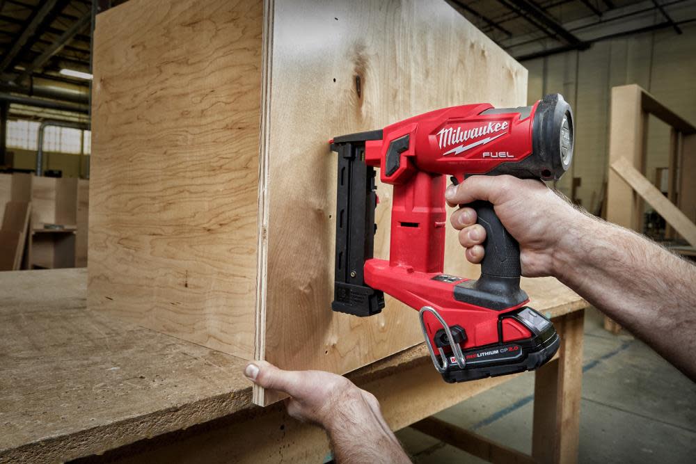 Milwaukee M18 FUEL 18ga 1/4 Narrow Crown Stapler Recontitioned ;