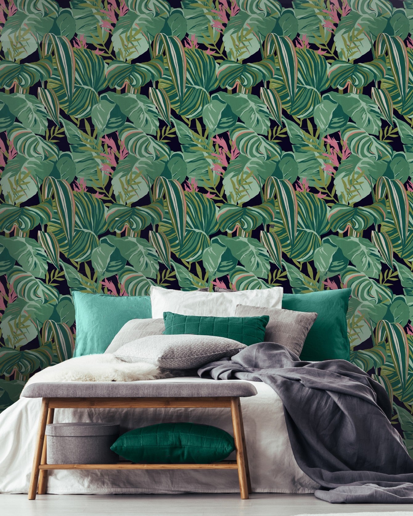 Tropical Foliage Wallpaper in Anthracite from the Palm Springs Collection