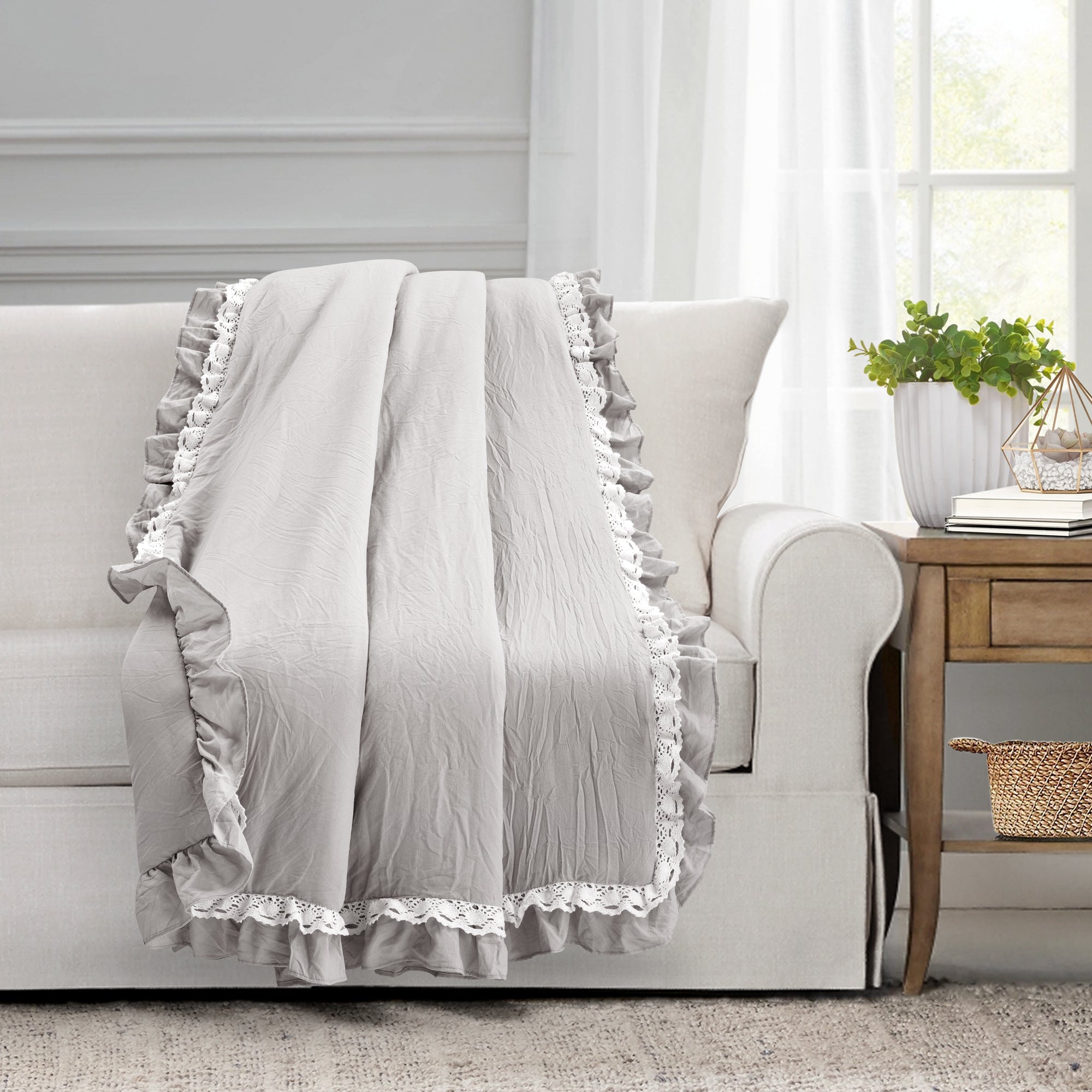 Ella Ruffle Lace Throw