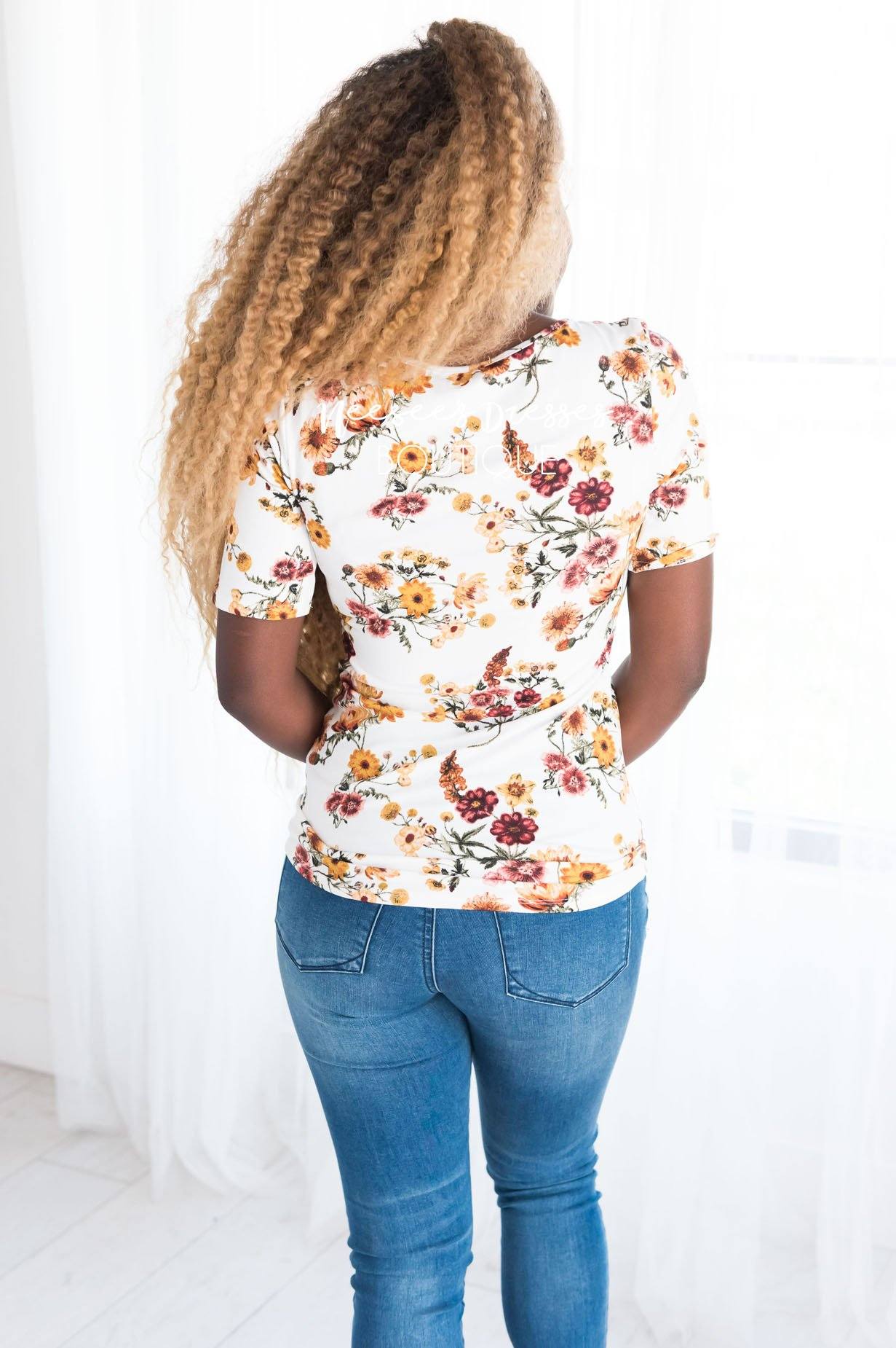 Floral Scoop Neck Tee