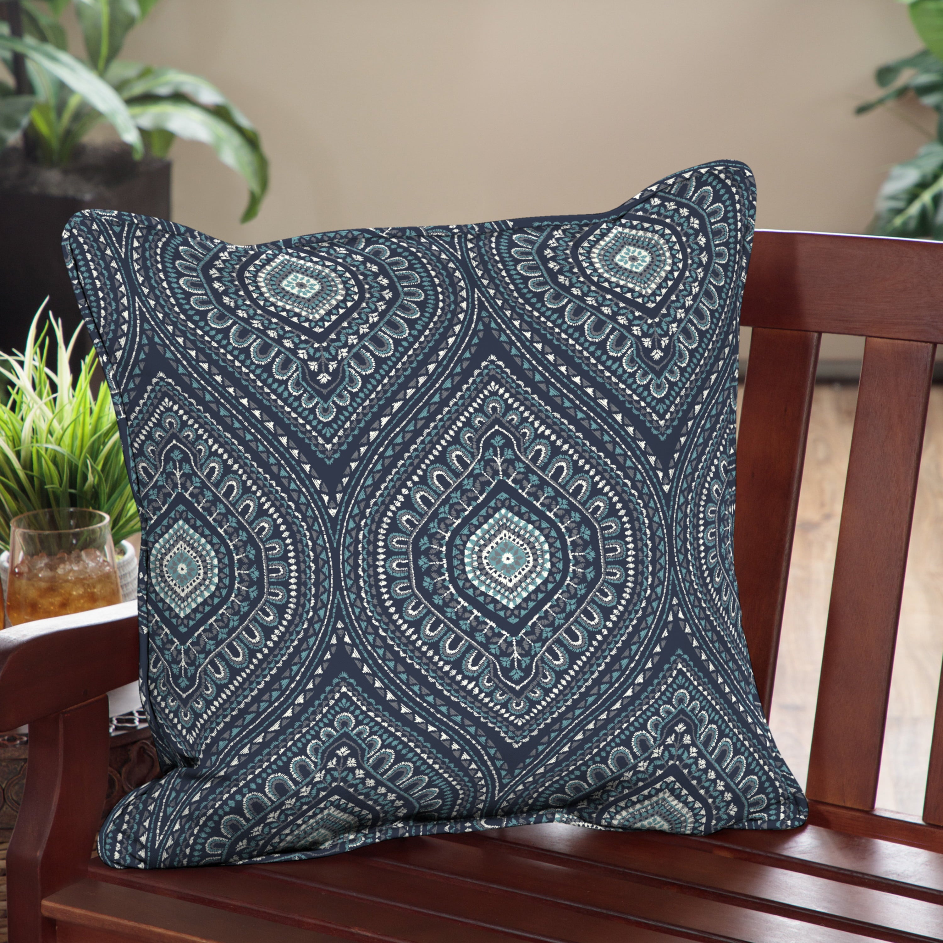 Better Homes & Gardens 20" x 20" Blue Medallion Polyester Outdoor Throw Pillow (1 Piece)