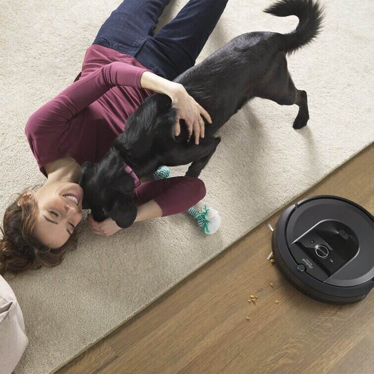 Clearance Sale -iRobot Roomba i7+ (7550) Wi-Fi® Connected Self-Emptying Robot Vacuum