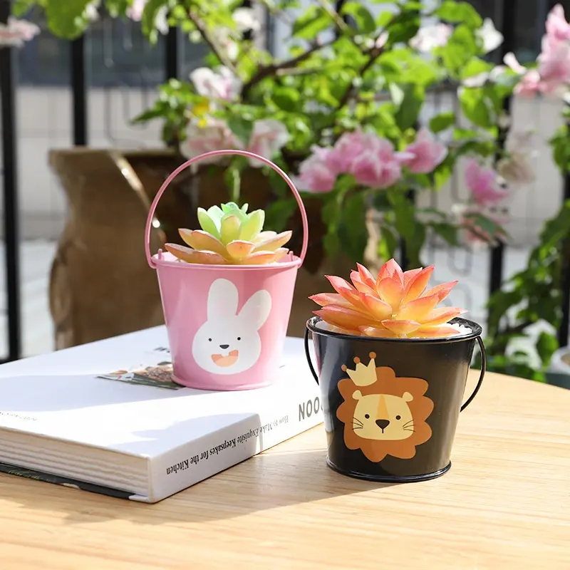 Hot Selling Item Personality Creative Desktop Ornament Modern Minimalist Cartoon Mini Flower Pot for Garden Supplies with Handle