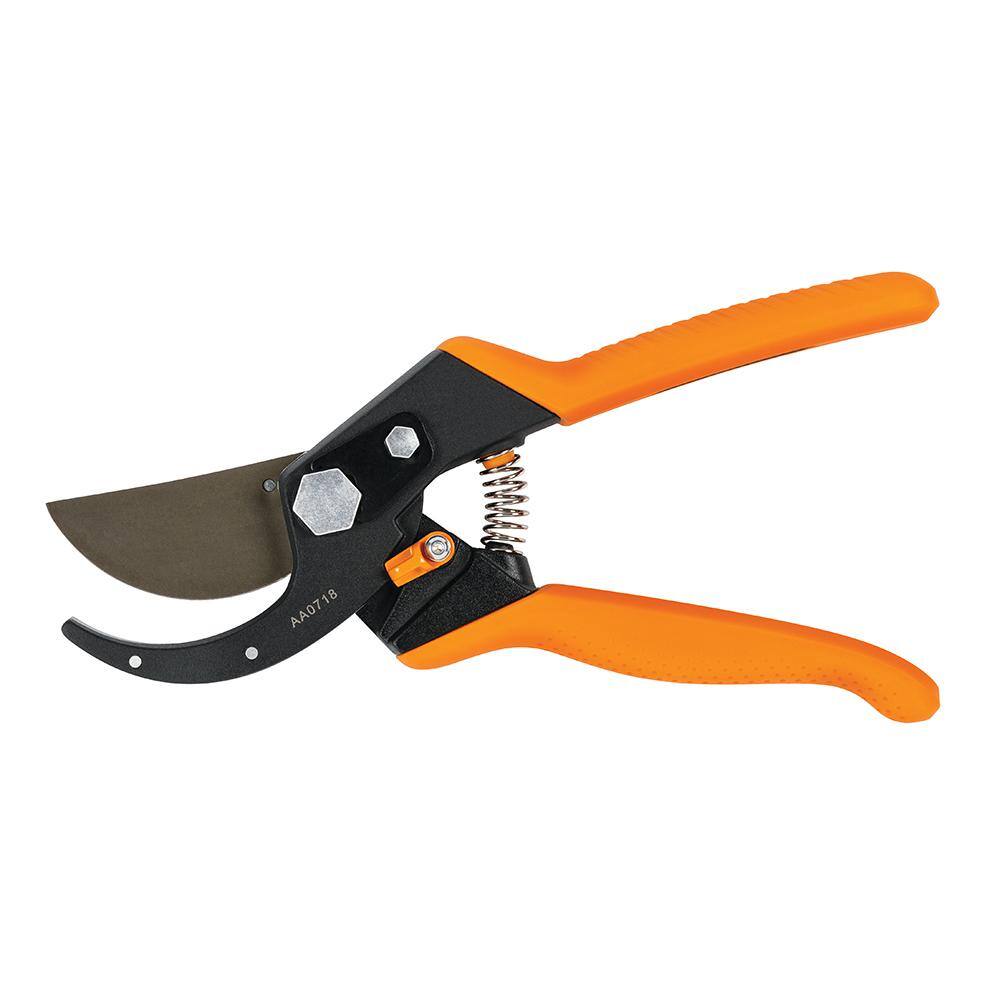 Fiskars Pro 1 in. Cut Capacity Steel High Carbon Blade with SoftGrip Handle Hand Pruning Shears 394951-1002