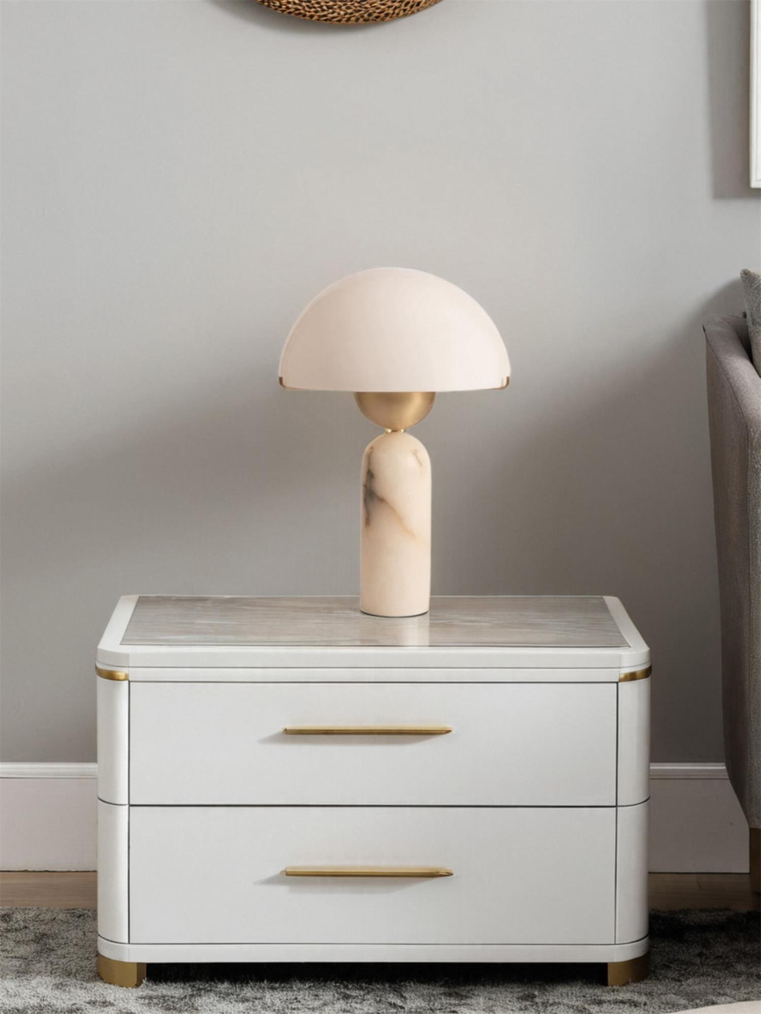 Peono Alabaster Table Lamp