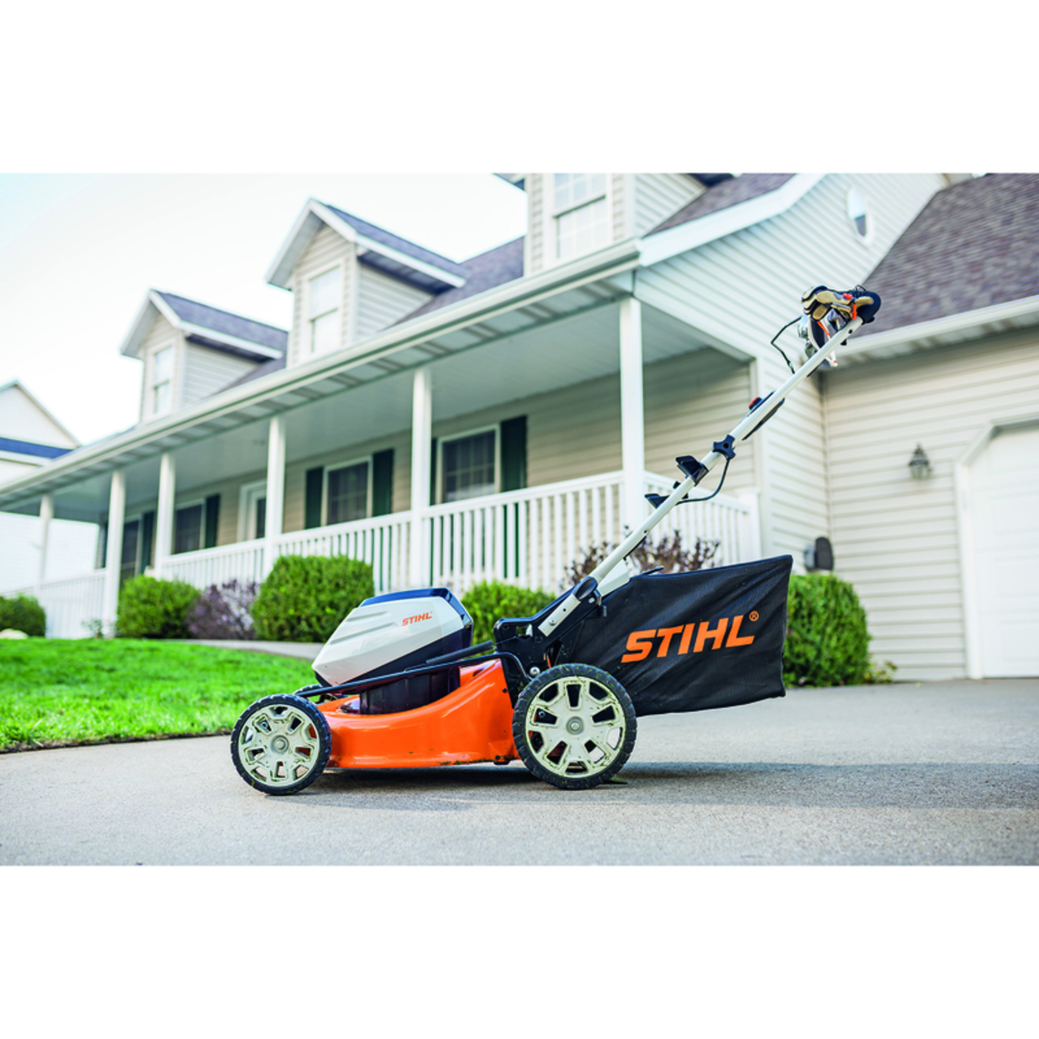 STIHL RMA 460 19 in. 36 V Battery Lawn Mower Kit (Battery \u0026 Charger)