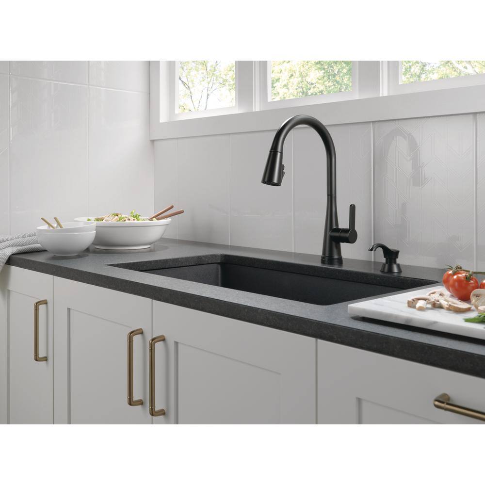 Delta Greydon Single-Handle Pull Down Sprayer Kitchen Faucet with Touch2O and ShieldSpray Technology in Matte Black 19826TZ-BLSD-DST