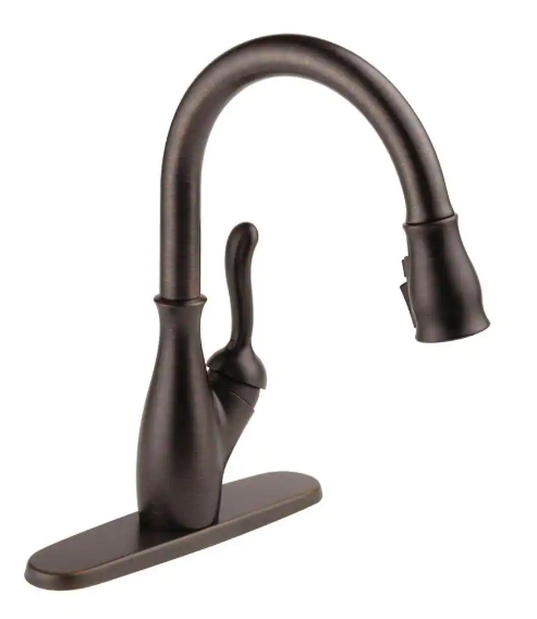 Delta Leland Single-Handle Pull-Down Sprayer Kitchen Faucet with ShieldSpray in Venetian Bronze