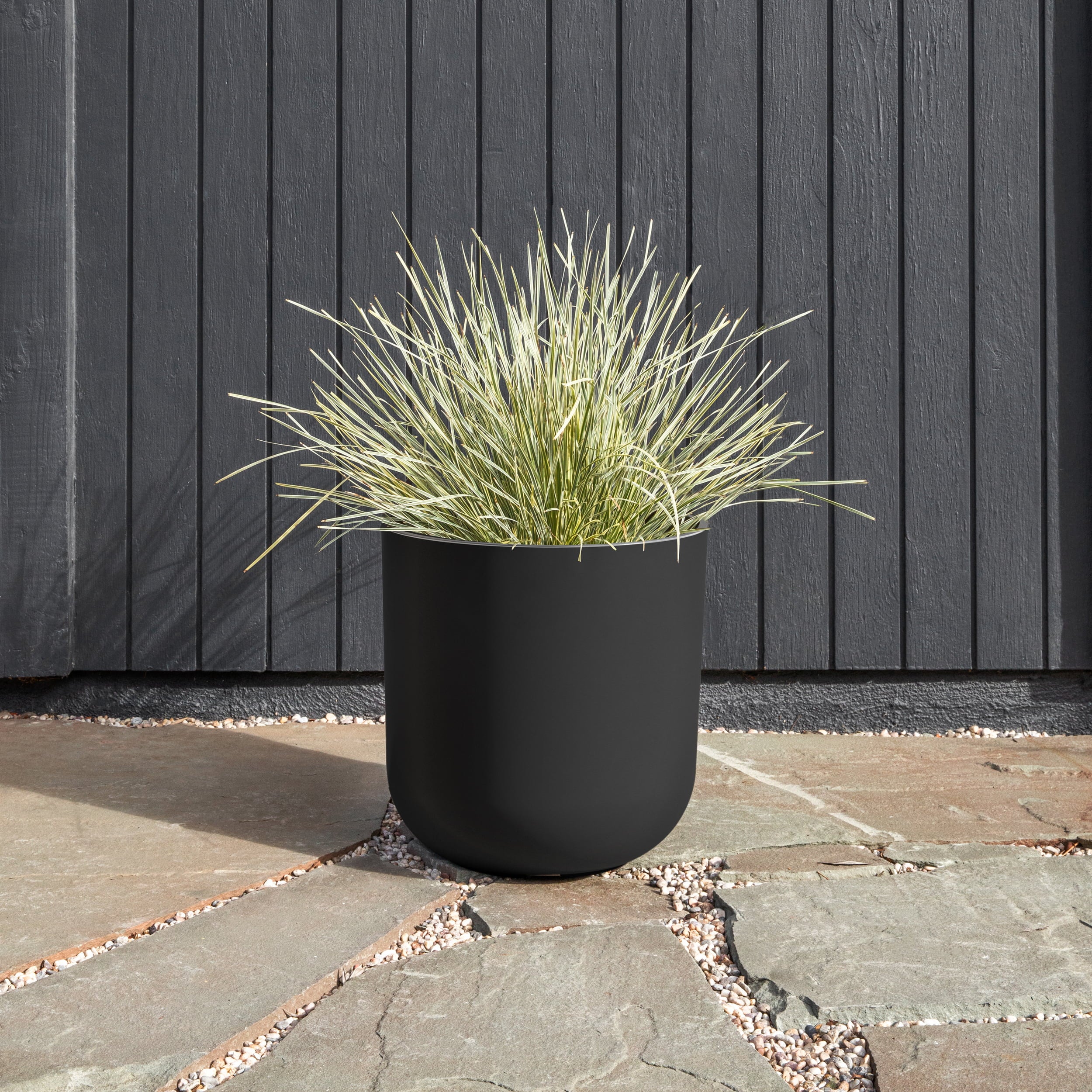 Veradek Pure Series Kona 15" Black Planter 2 Pack