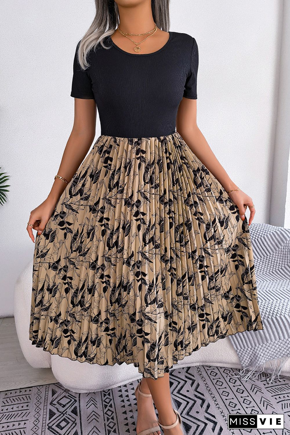 Floral Printed Pleated Midi Dress