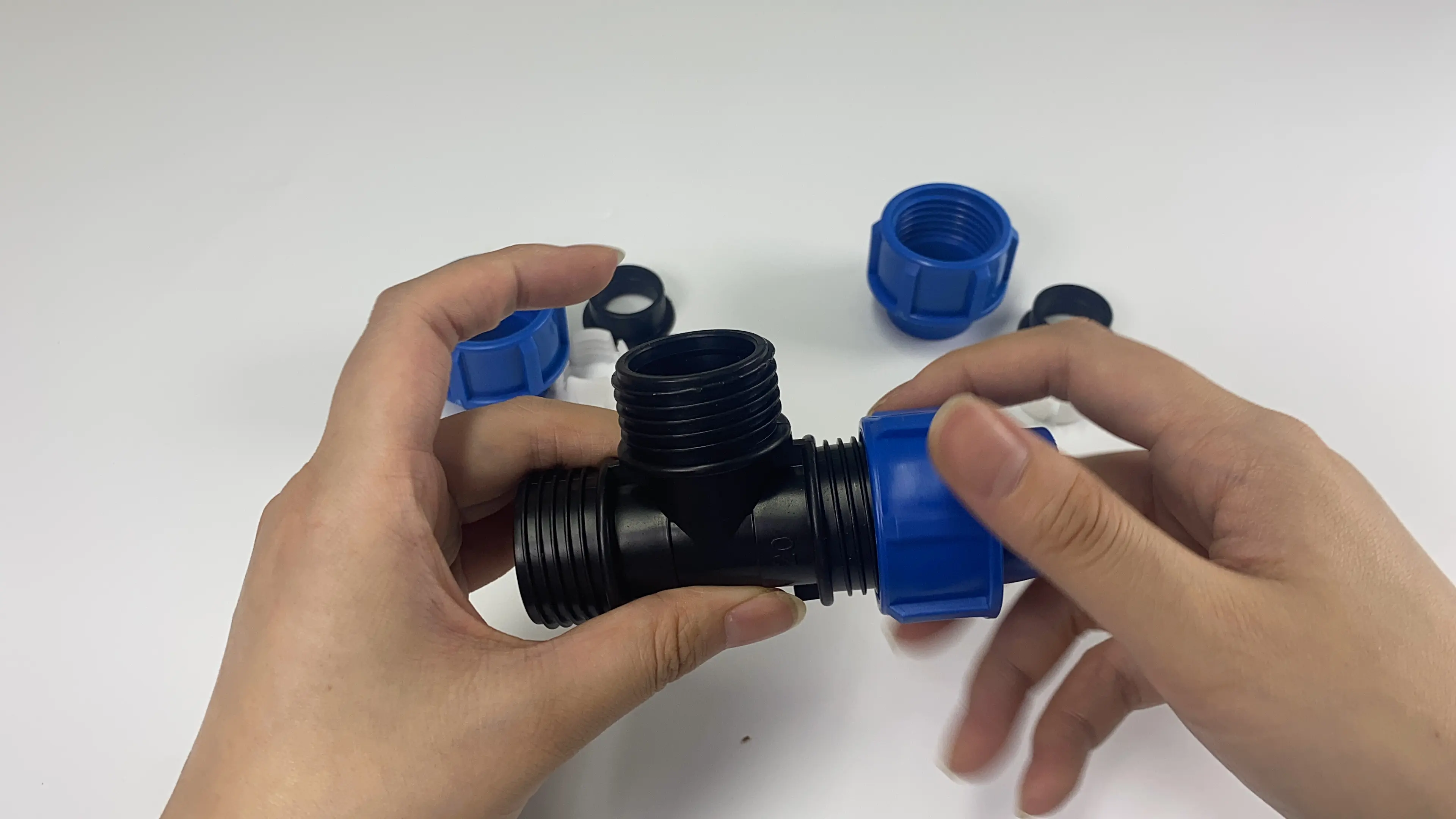 REDUCING TEE Hot Sale PP Compression Fitting FEMALE ADAPTOR Round Type for PE Pipes Water Supply and Irrigation