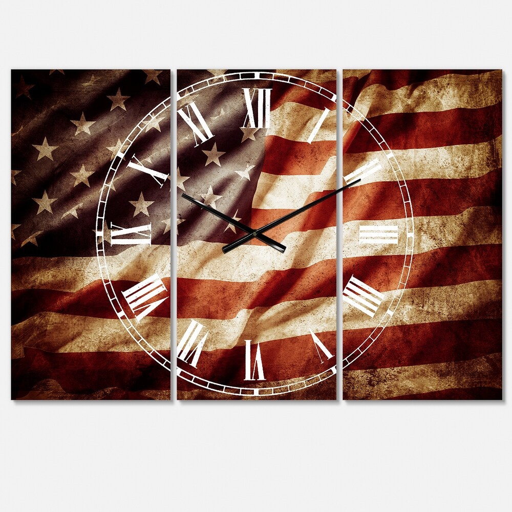 Designart 'American Flag' Cottage 3 Panels Oversized Wall CLock   36 in. wide x 28 in. high   3 panels