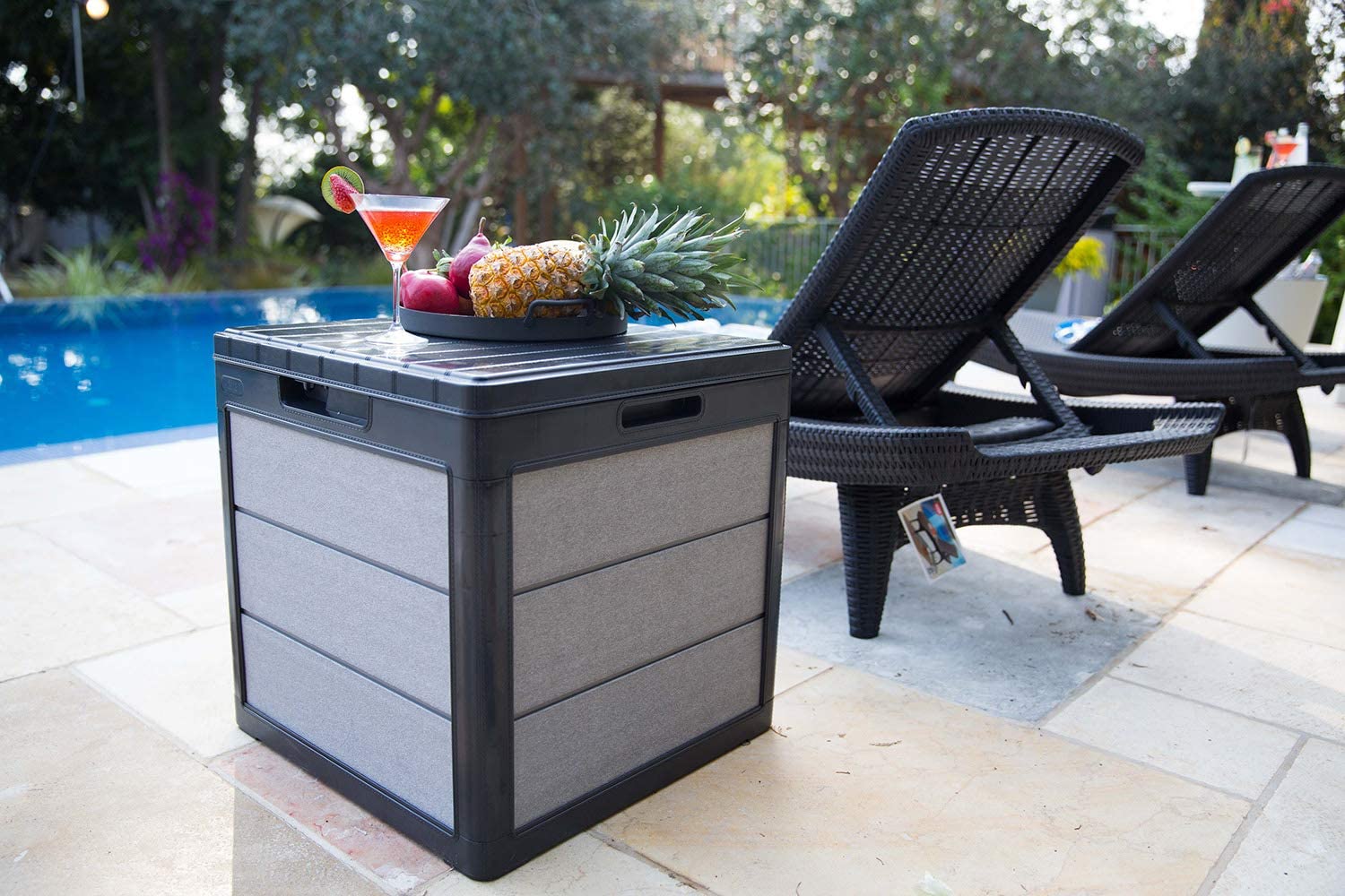 Keter Denali 30 Gallon Resin Deck Box for Patio Furniture， Pool Accessories， and Storage for Outdoor Toys， Grey/Black