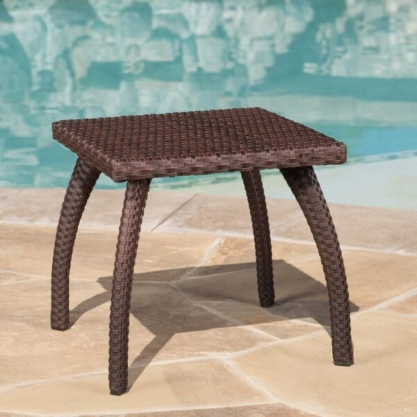 Modern Outdoor side table，for poolside，patio rocking chair