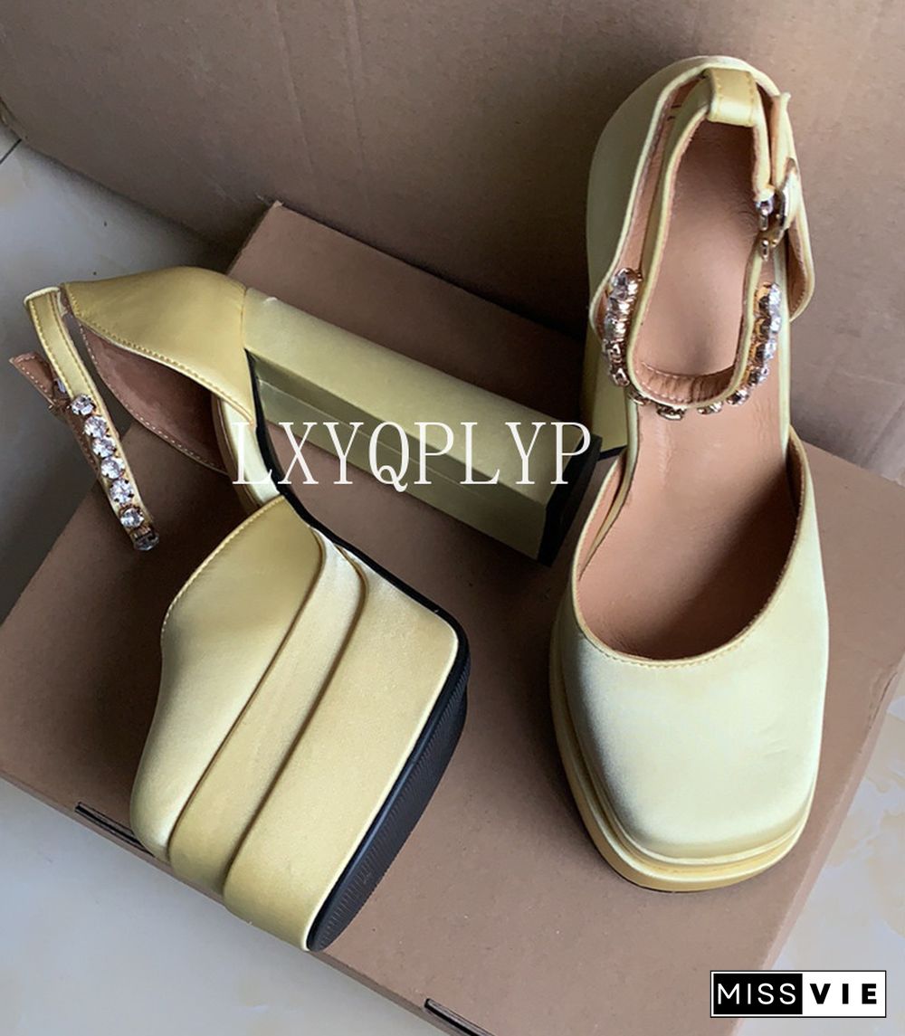 Brand Designer Pumps Luxury Satin Cloth Crystal Buckle Spring Summer Female Party Runway Shoes Round Toe High Heels Women Sandal