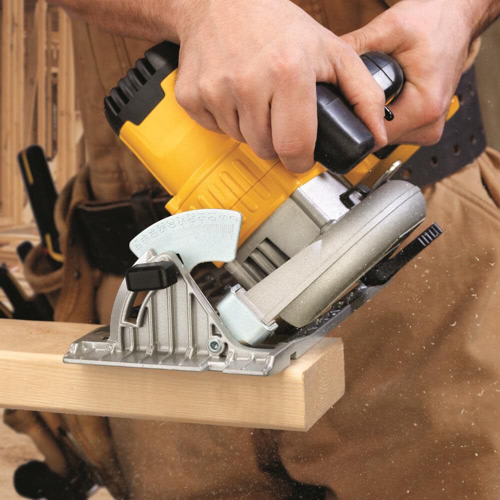 DW 20 V MAX 6 1/2 in Circular Saw 3Ah Kit Bundle DCB230C-DCS391B from DW