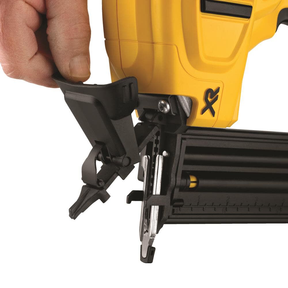 DW 20 V MAX* XR 18 Gauge Brad Nailer Kit DCN680D1 from DW