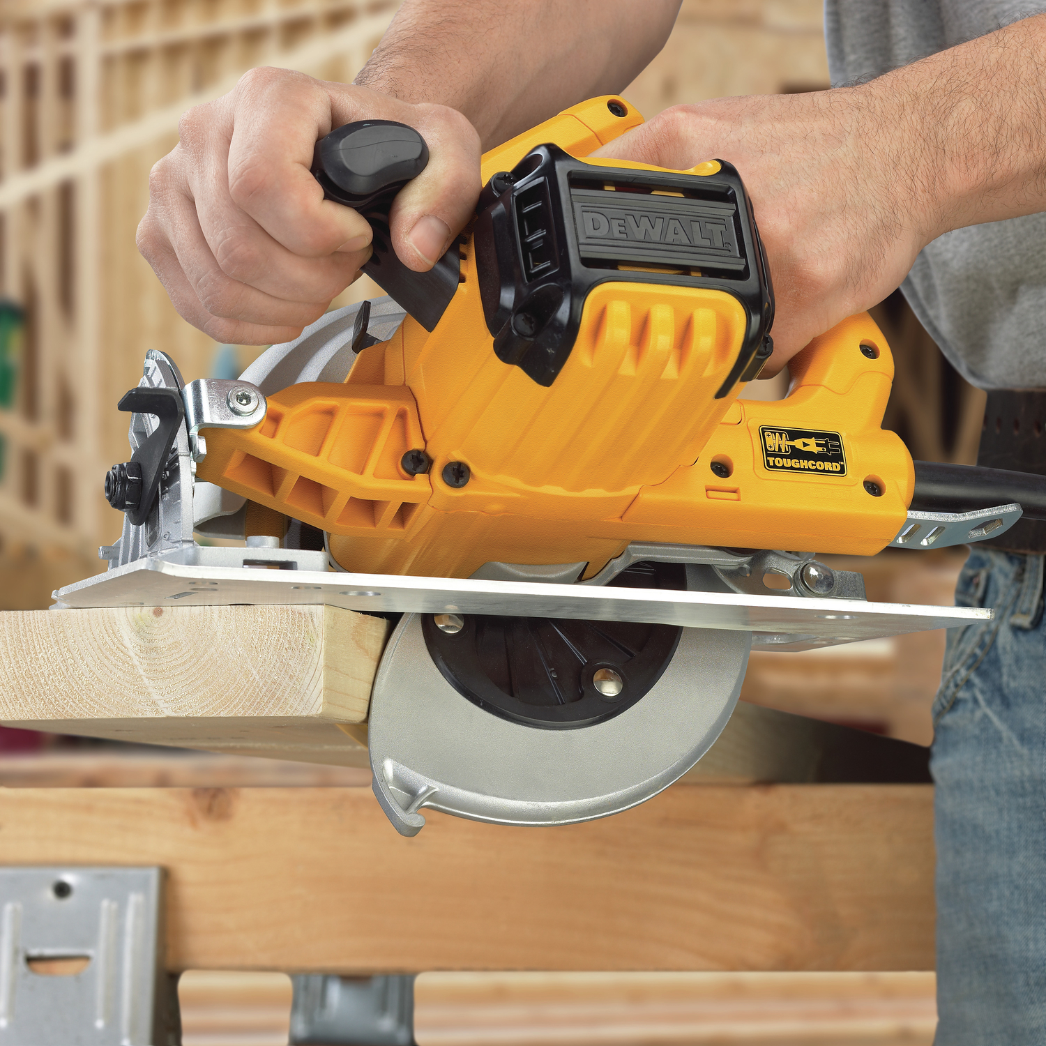 DW 15 amps 7-1/4 in. Corded Circular Saw