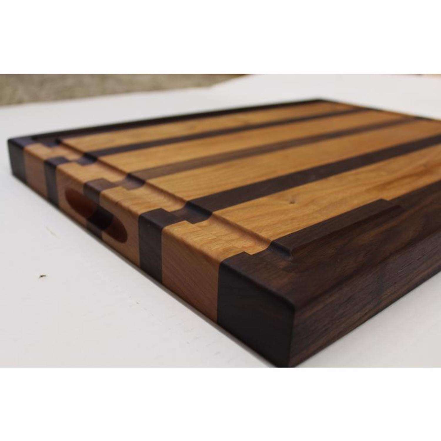 Coastal Carolina 20 in. L X 15 in. W X 1.5 in. Hardwood Chopping Board