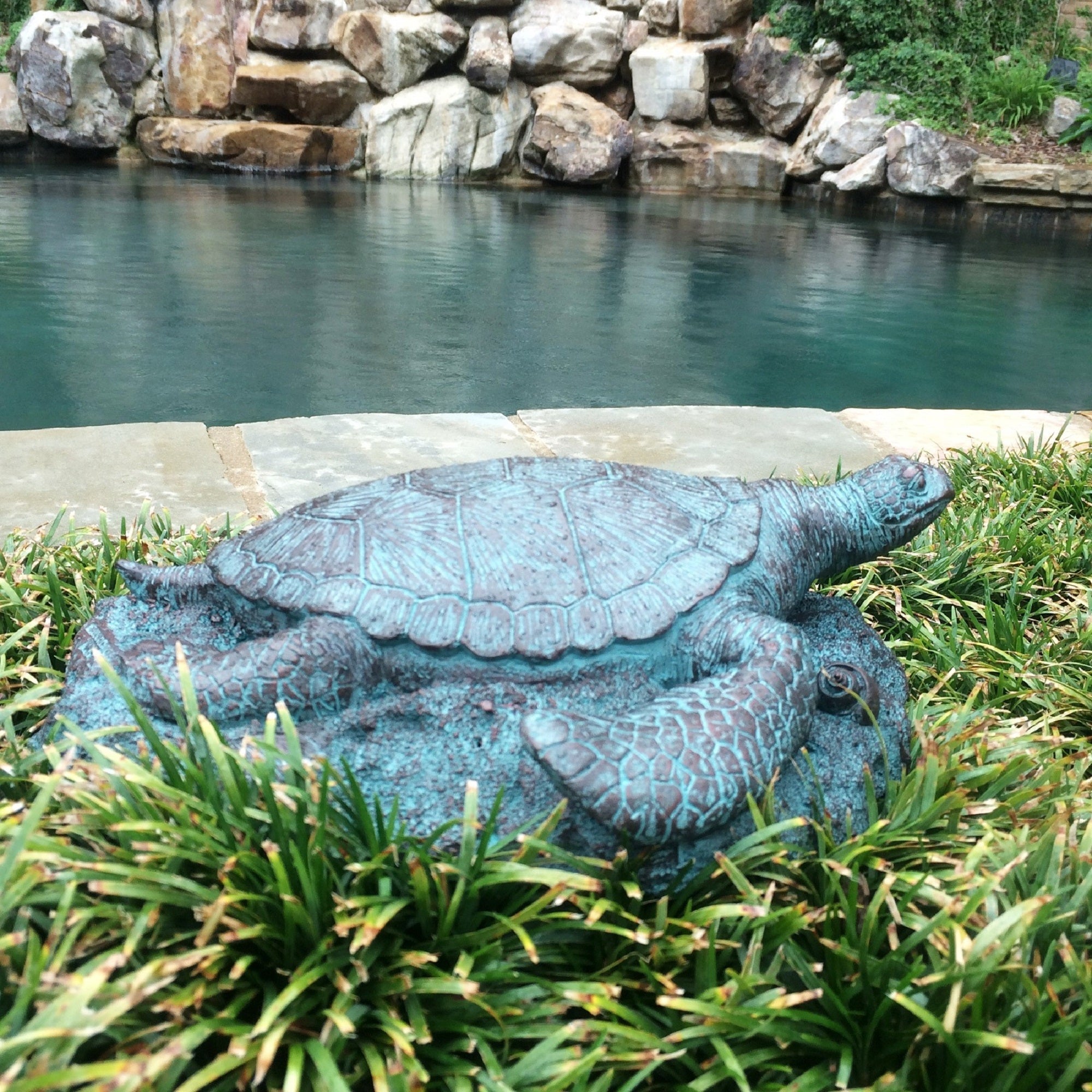 Homestyles 11 in. Sea Turtle 3/D Coastal Stepping Stone Nautical Beach Garden Statue Bronze Patina Finish