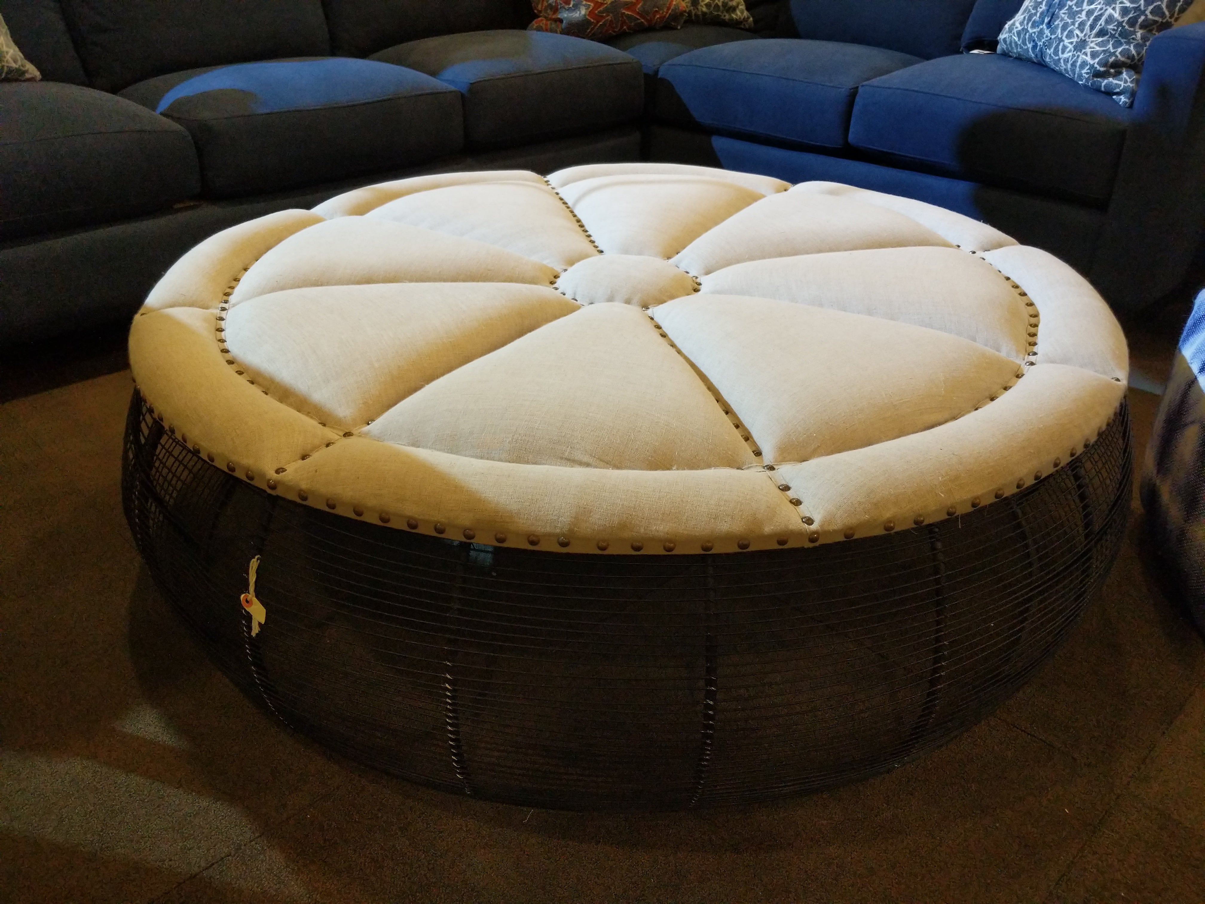 KENPUR ROUND OTTOMAN